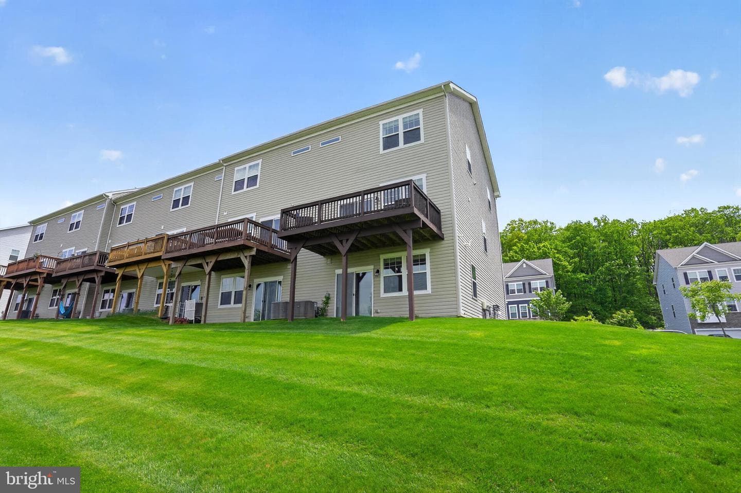 319 Dawson Place photo 24