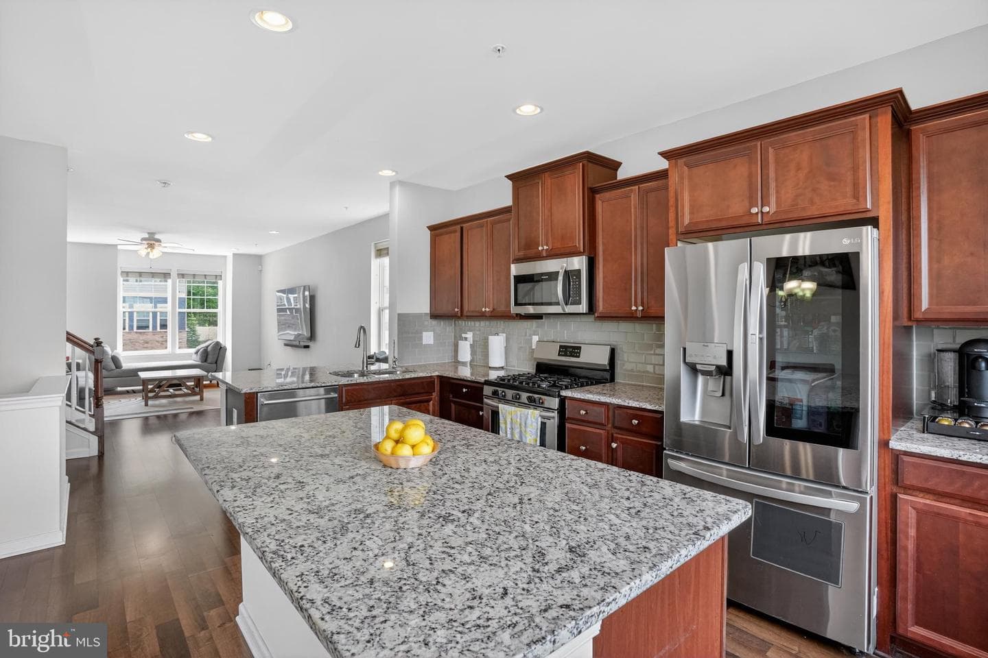 319 Dawson Place photo 6