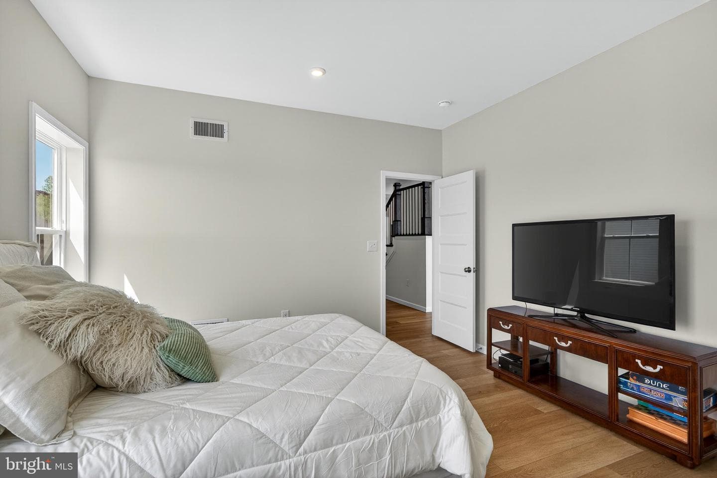 925 Marina Court photo 23