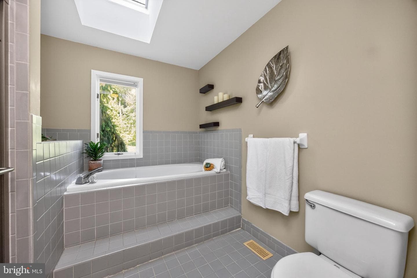 502 Buttonwood Drive photo 29