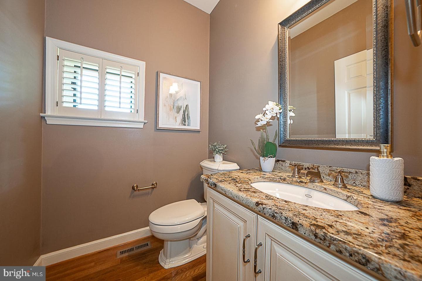 30 Spring Hill Lane photo 29