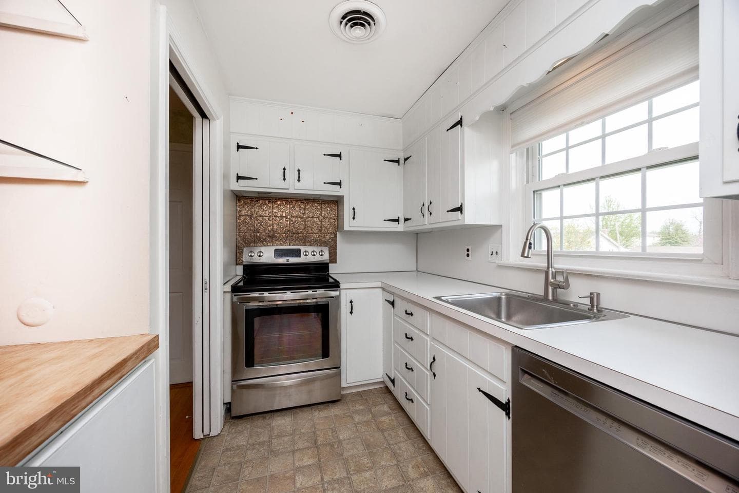 324 Marshall Street #8 photo 6