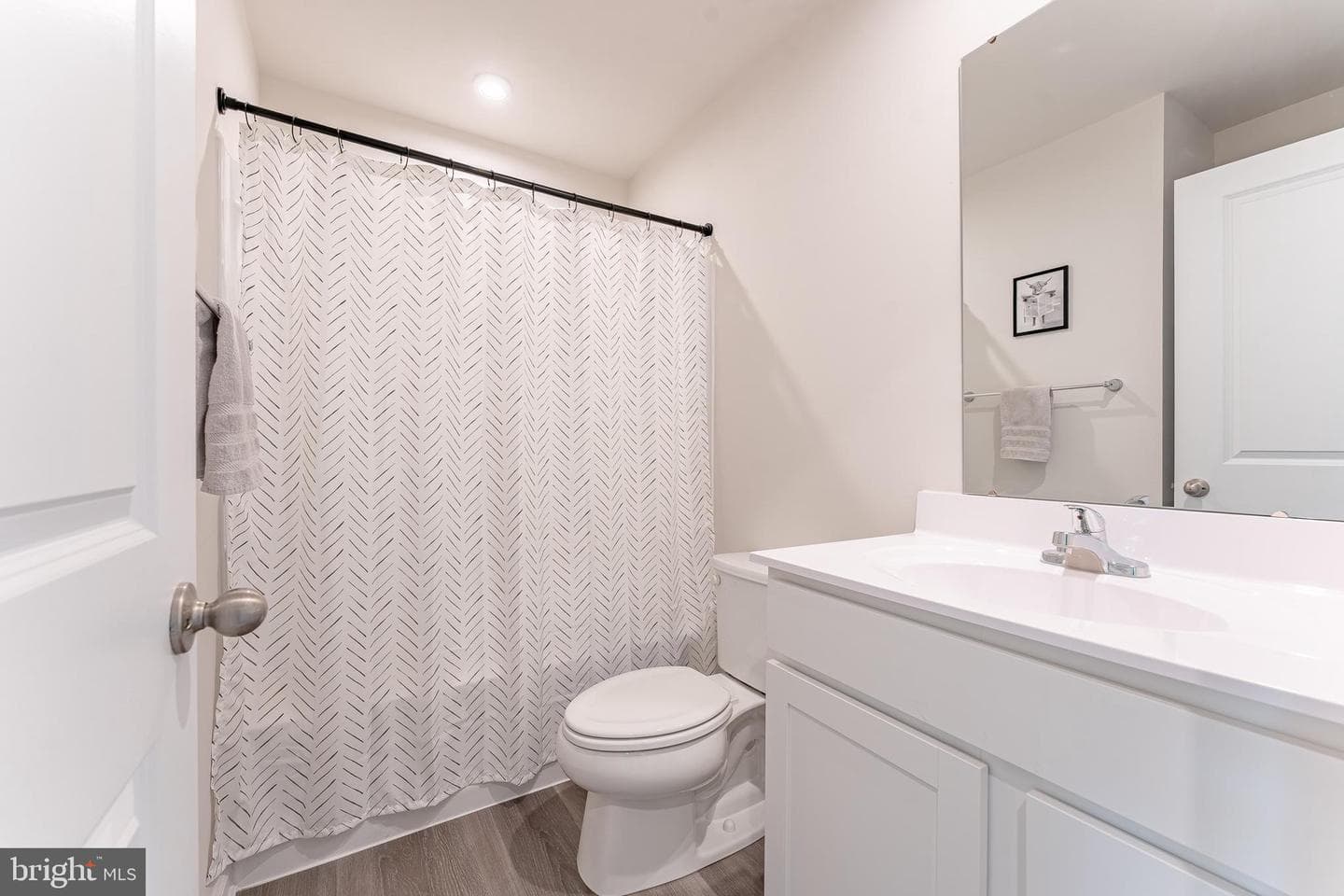 235 Hamilton Lane photo 33