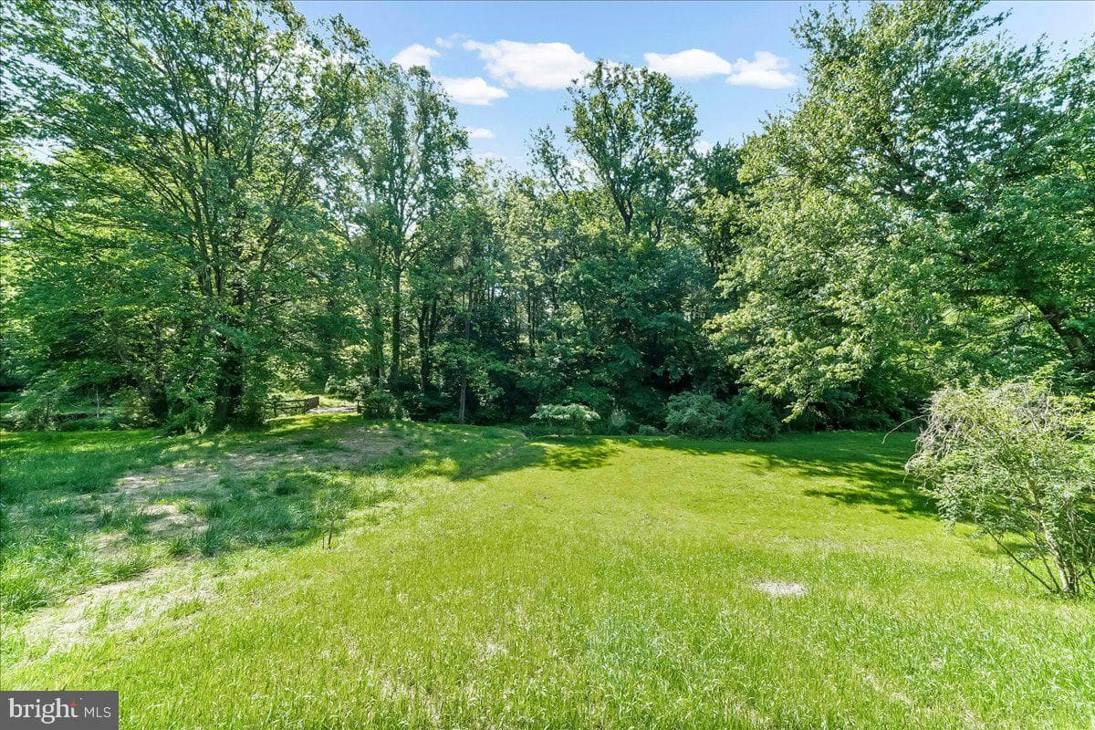 1861 Lenape Road photo 38