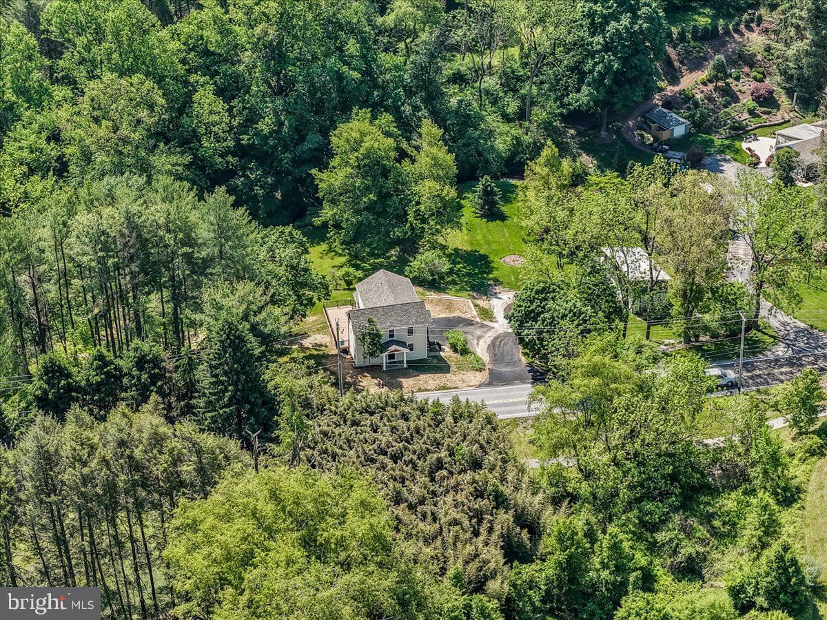 1861 Lenape Road photo 43
