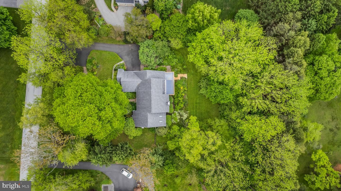 132 Beverly Drive photo 37