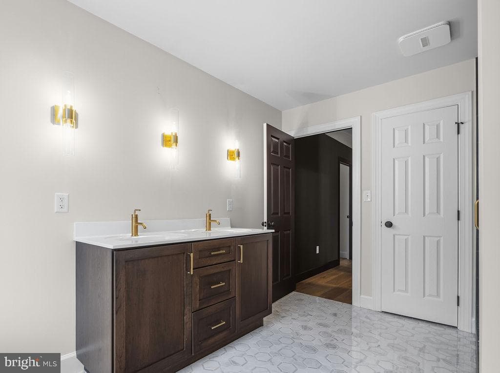 69 Ruth Avenue photo 29