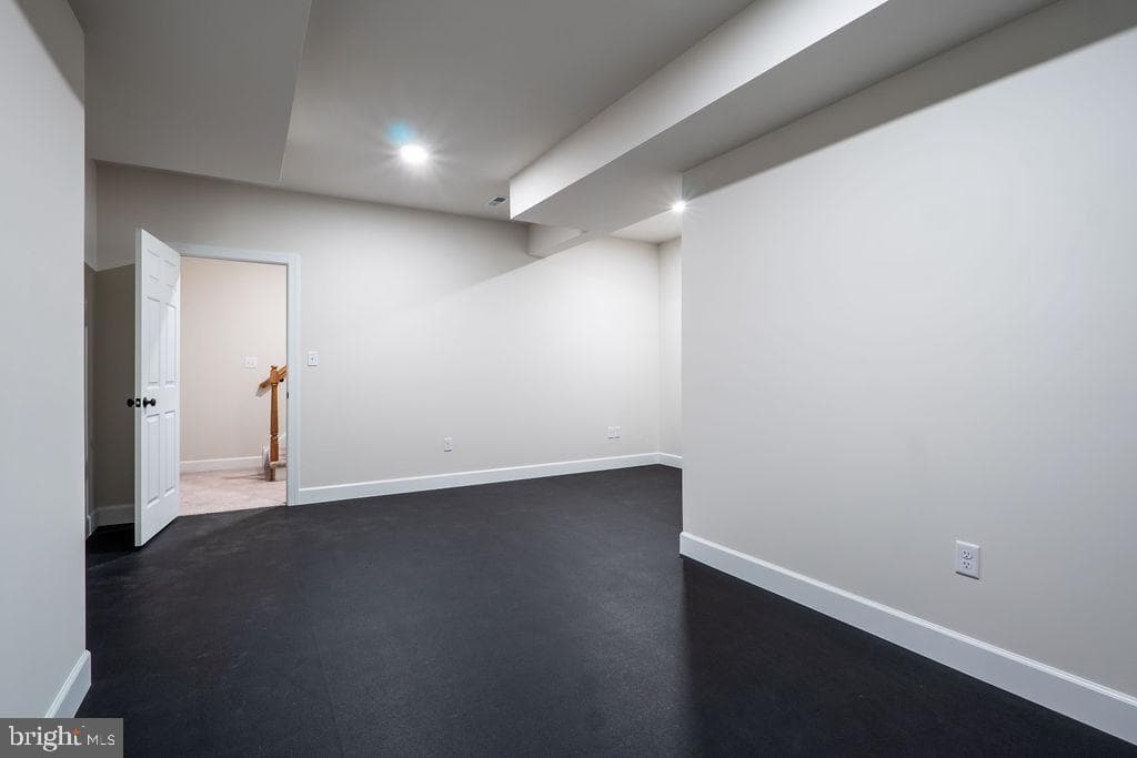 69 Ruth Avenue photo 53
