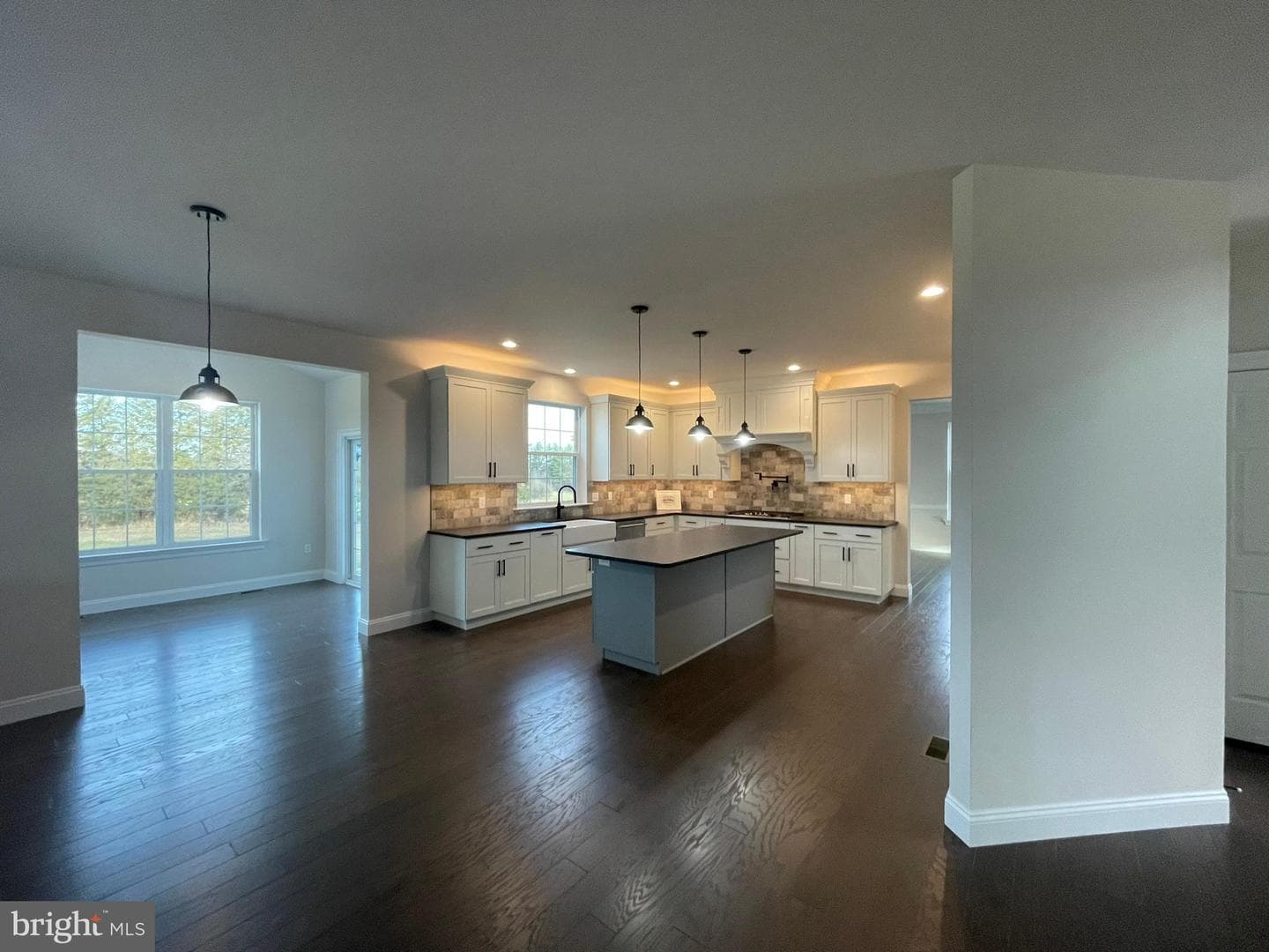 73 Ruth Ave photo 14