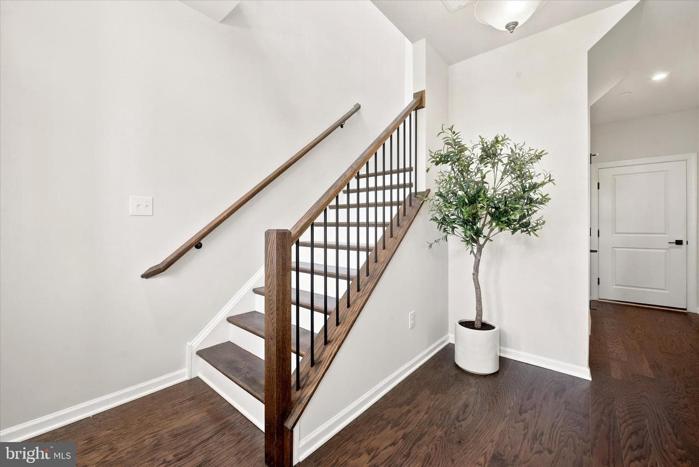 814 Furnace Court photo 5