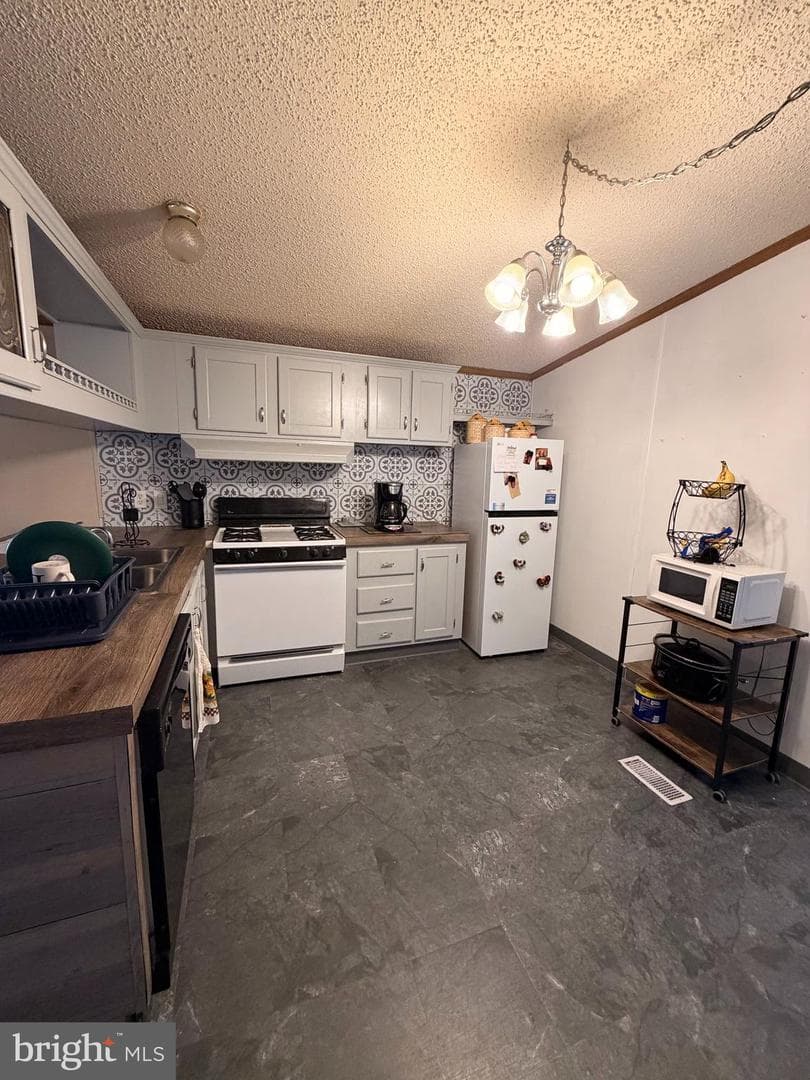 106 Dusk Drive photo 7