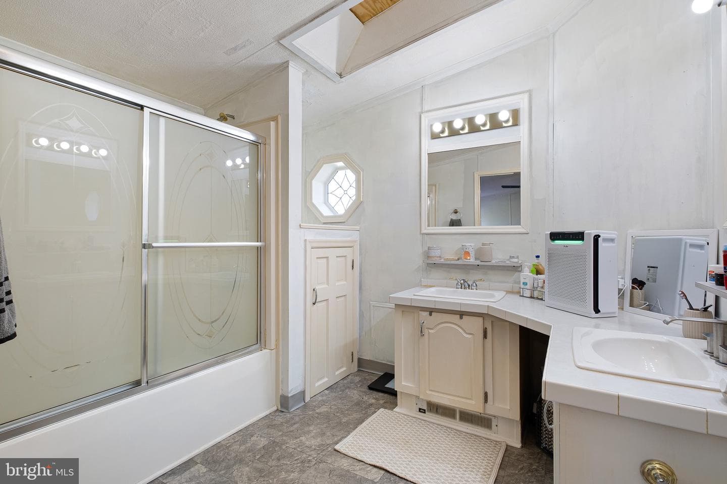 1813 Twin House Road photo 12