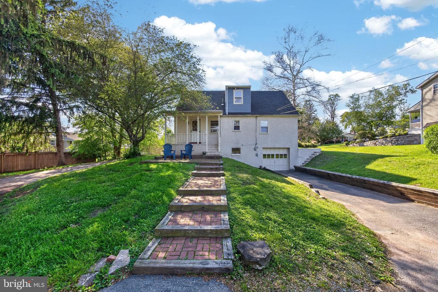 507 Saint Johns Circle photo 4