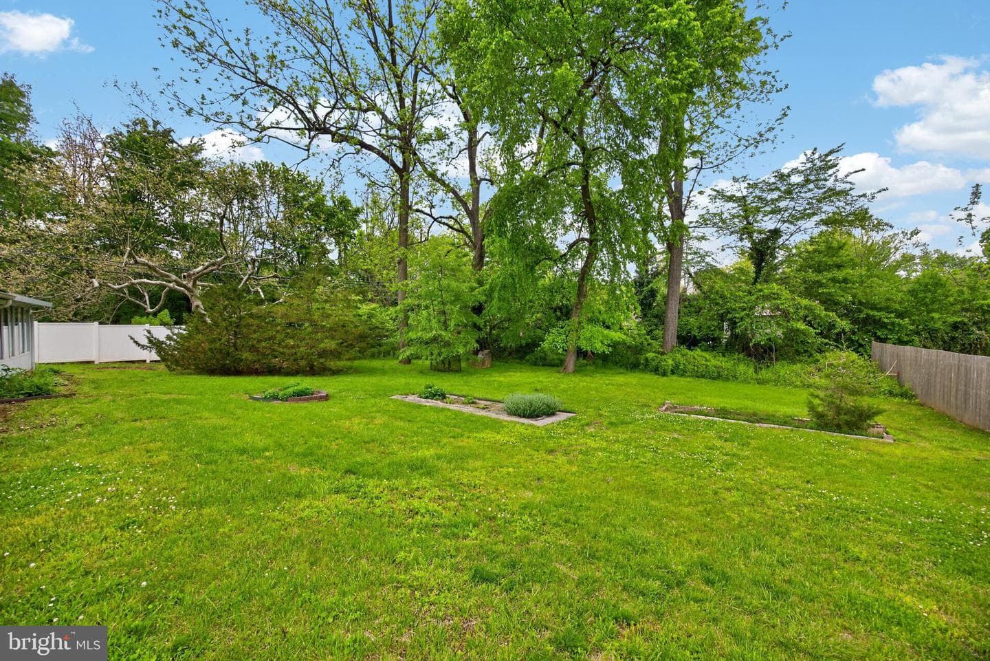 221 Hillside Drive photo 36
