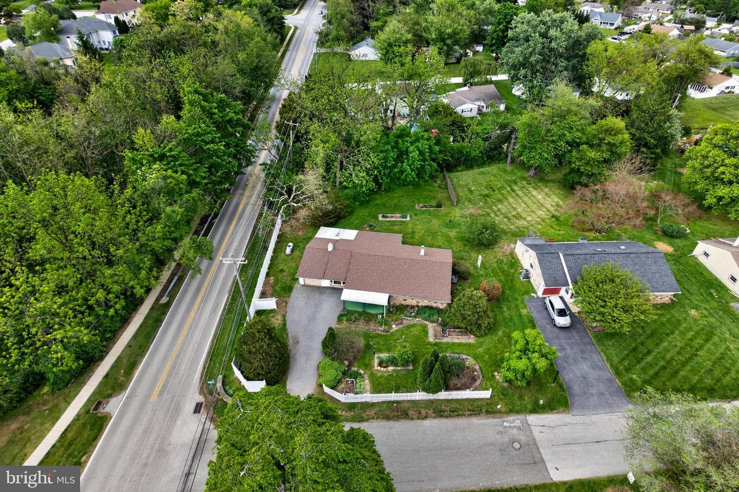 221 Hillside Drive photo 46