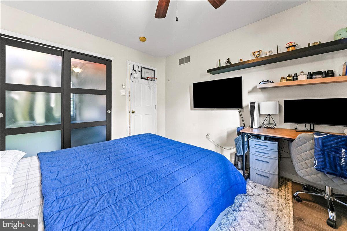 100 Stratford Court photo 24