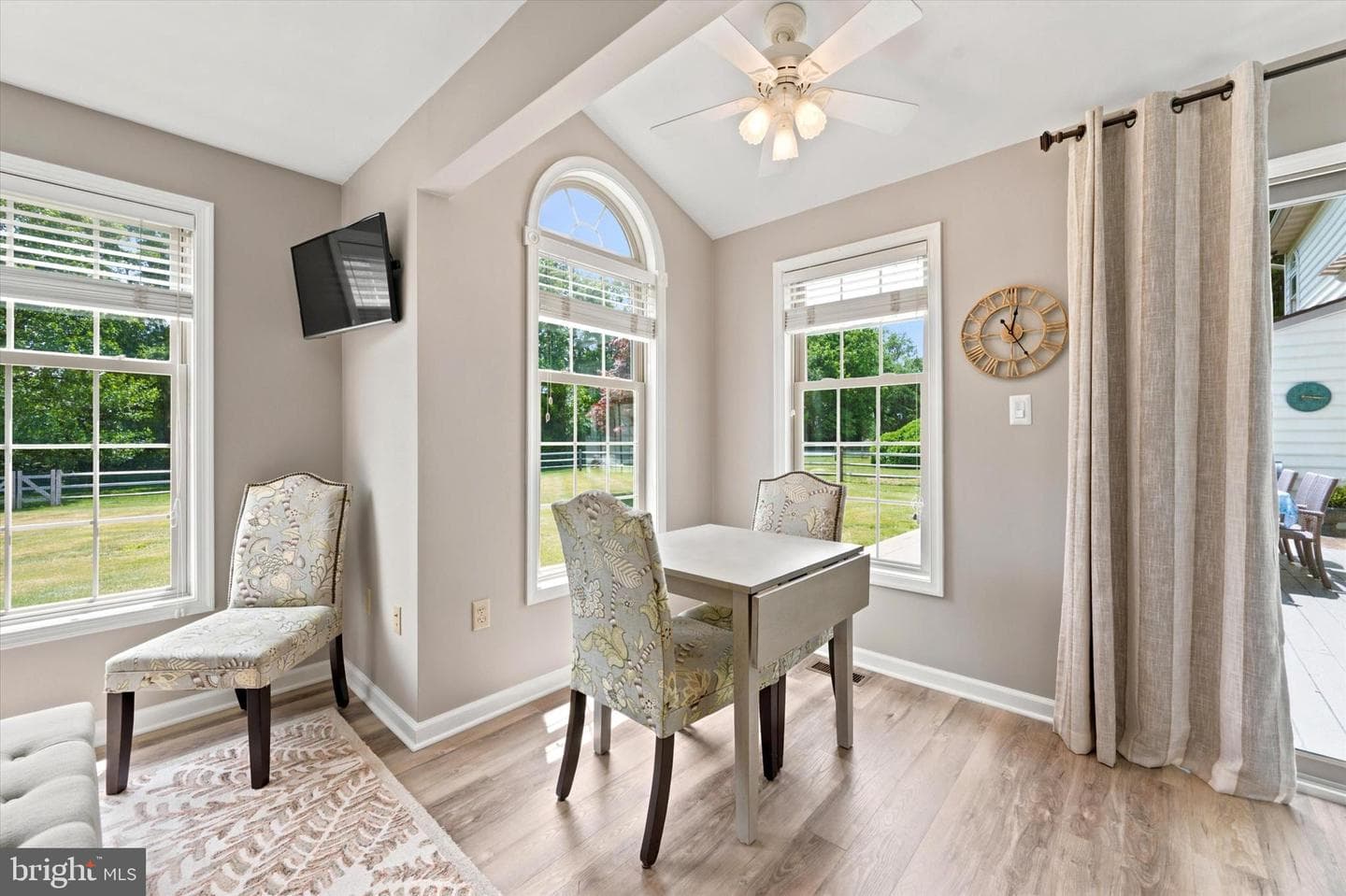 103 Raintree Lane photo 24