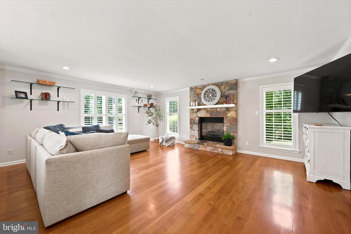 103 Raintree Lane photo 8