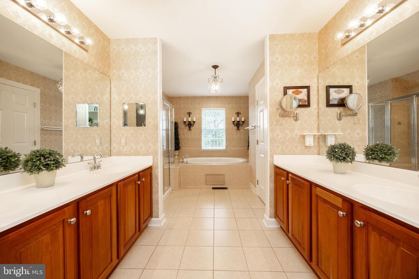 1538 Tattersall Way photo 29