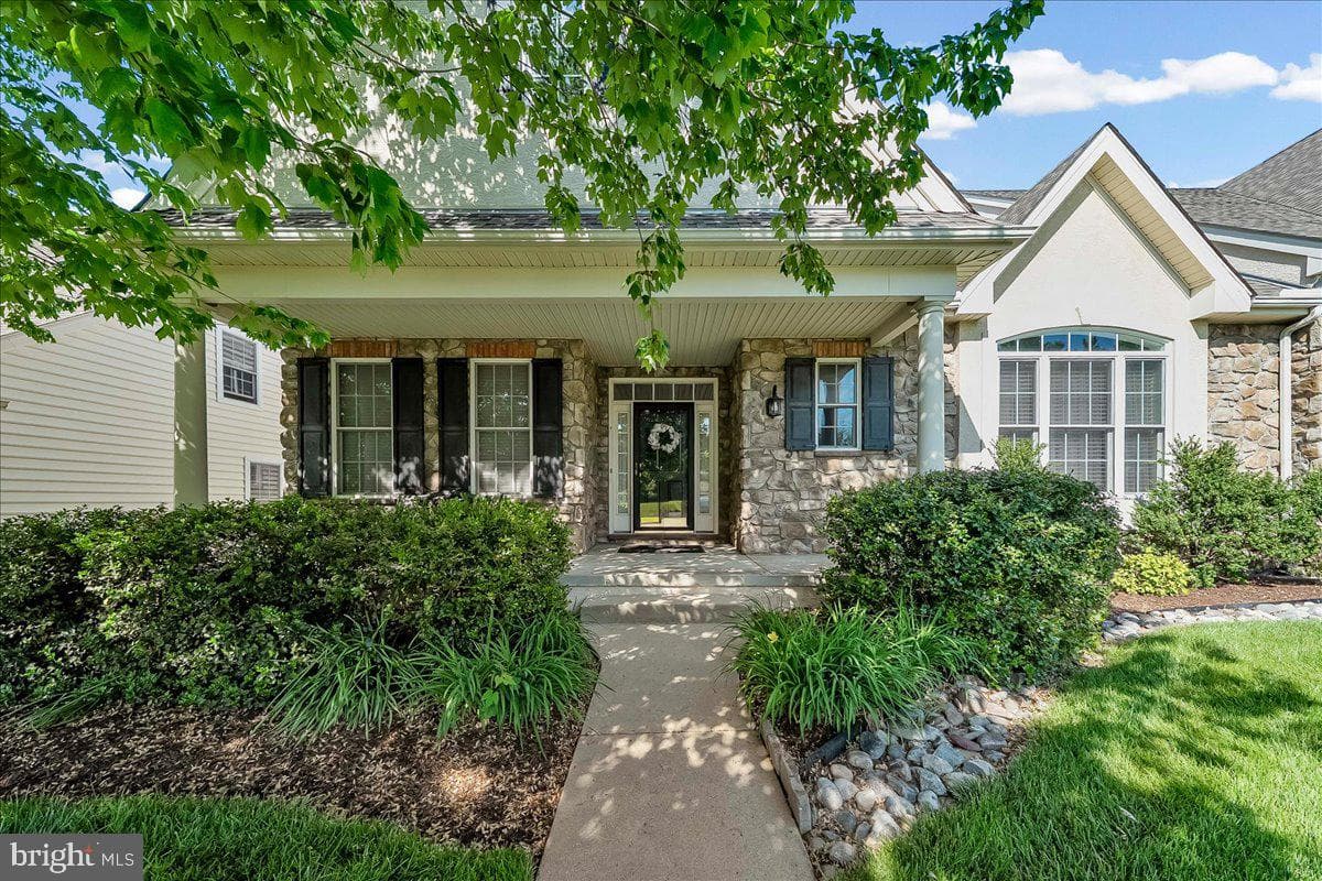 4 N Henley Drive, Avondale
