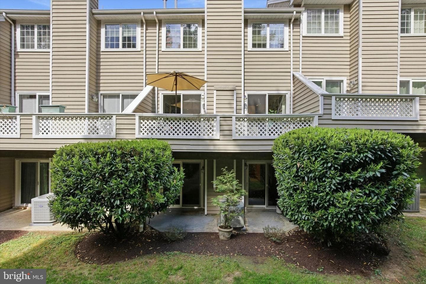 18 Cabot Drive photo 2