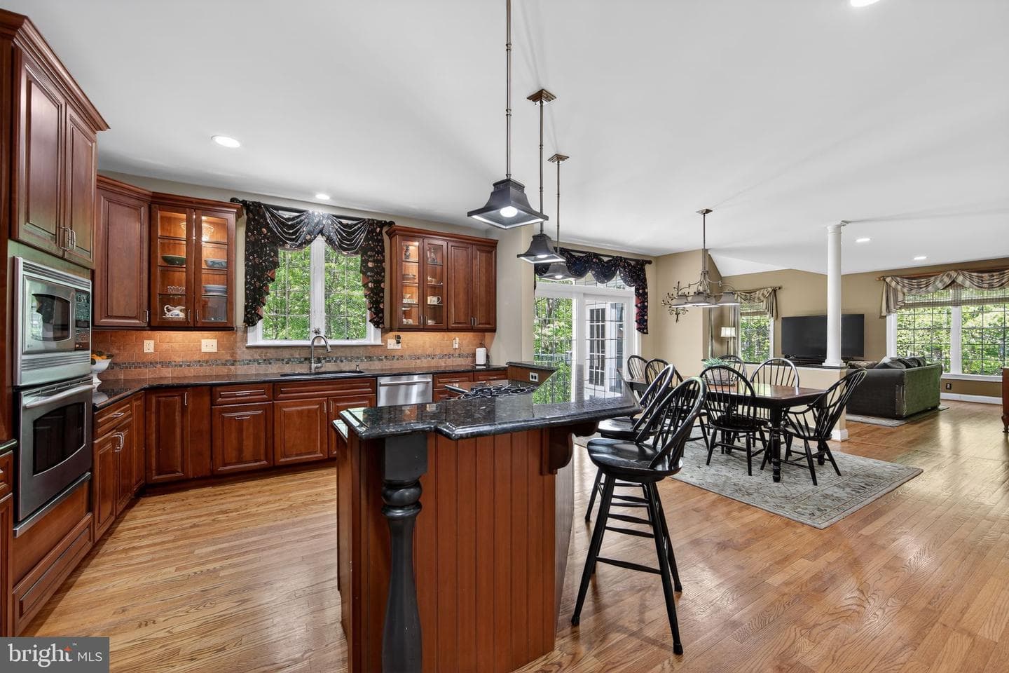 1315 Richmond Place photo 10