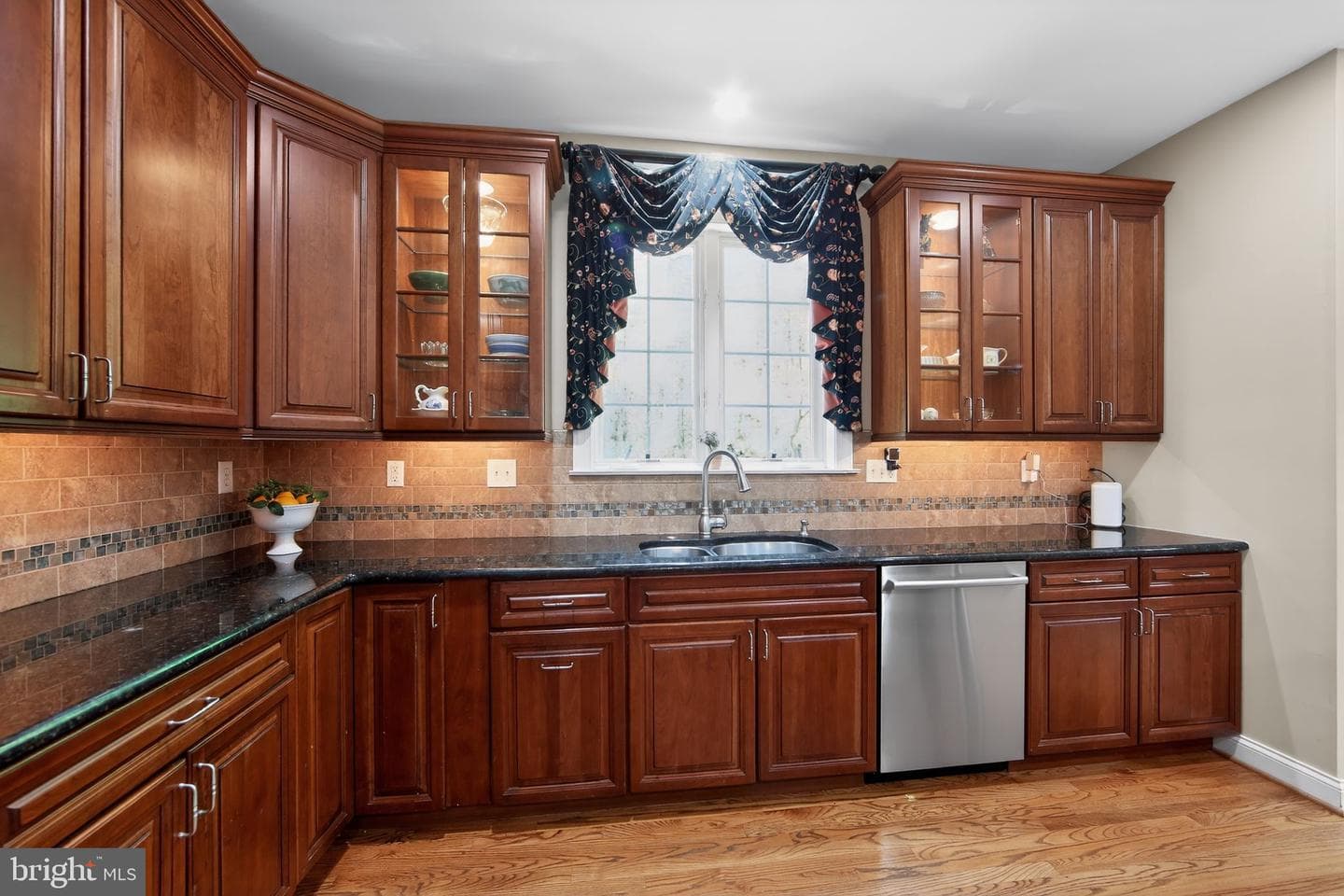 1315 Richmond Place photo 13