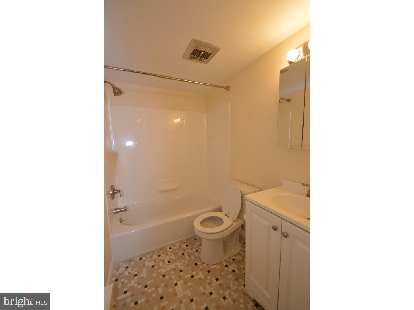 200 Campbell Circle #E-1 photo 8