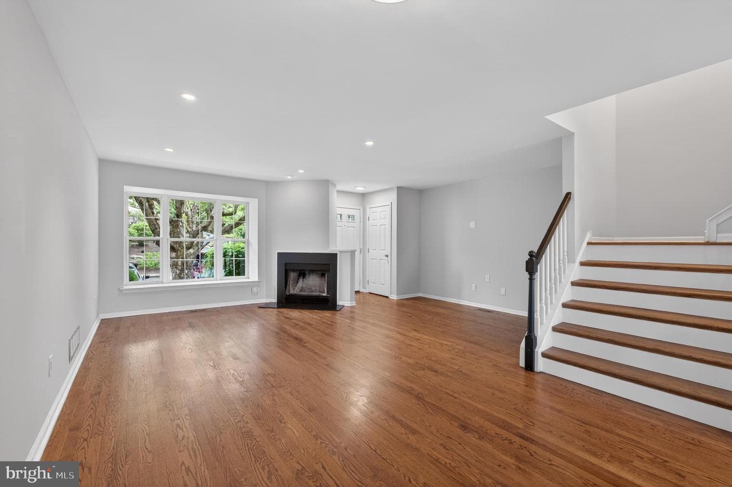 1202 Harbour Ridge Lane photo 4