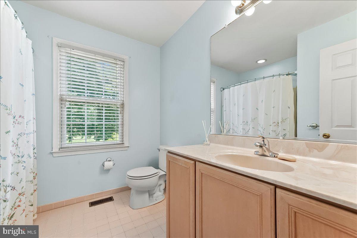 81 Rosemary Lane photo 32
