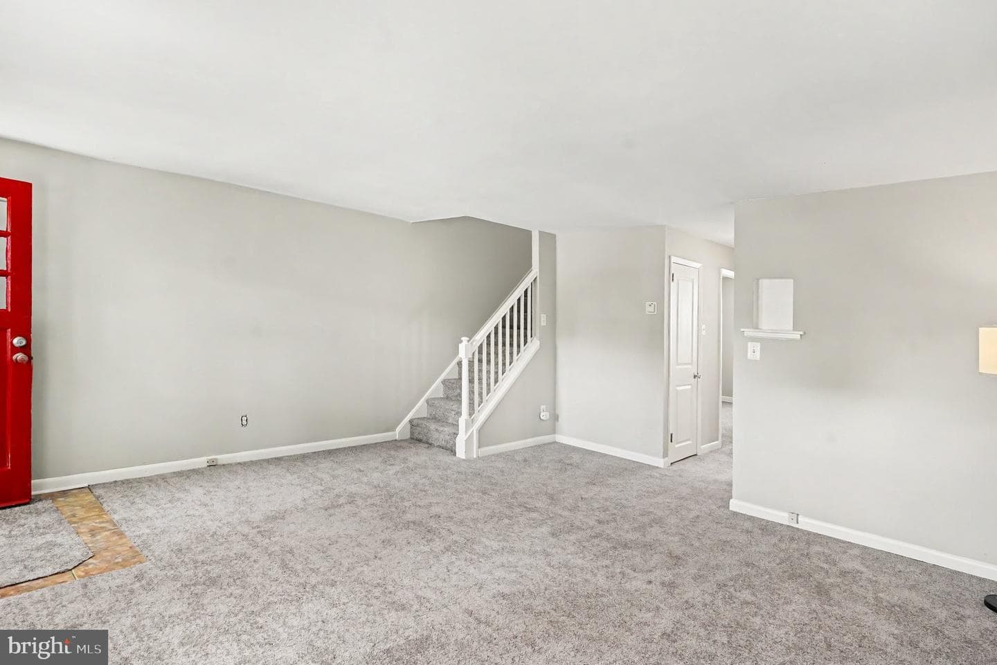 909 Woodlawn Avenue photo 9