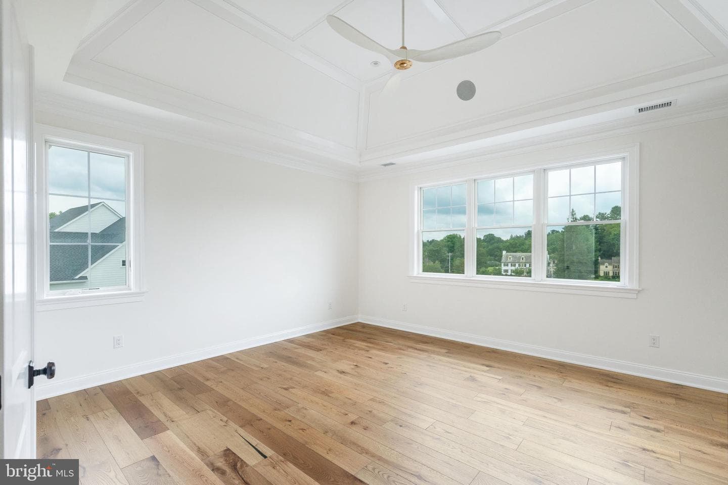 155 Lexington Mnr photo 10