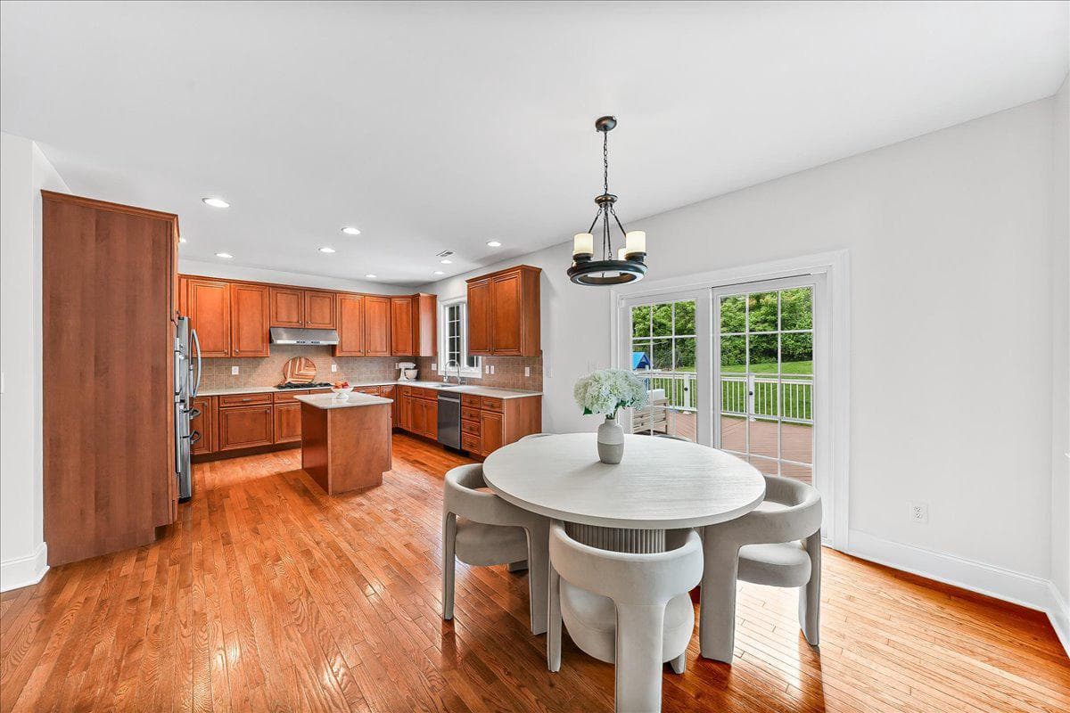 509 Radek Court photo 12