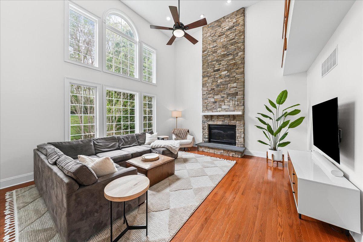 509 Radek Court photo 9