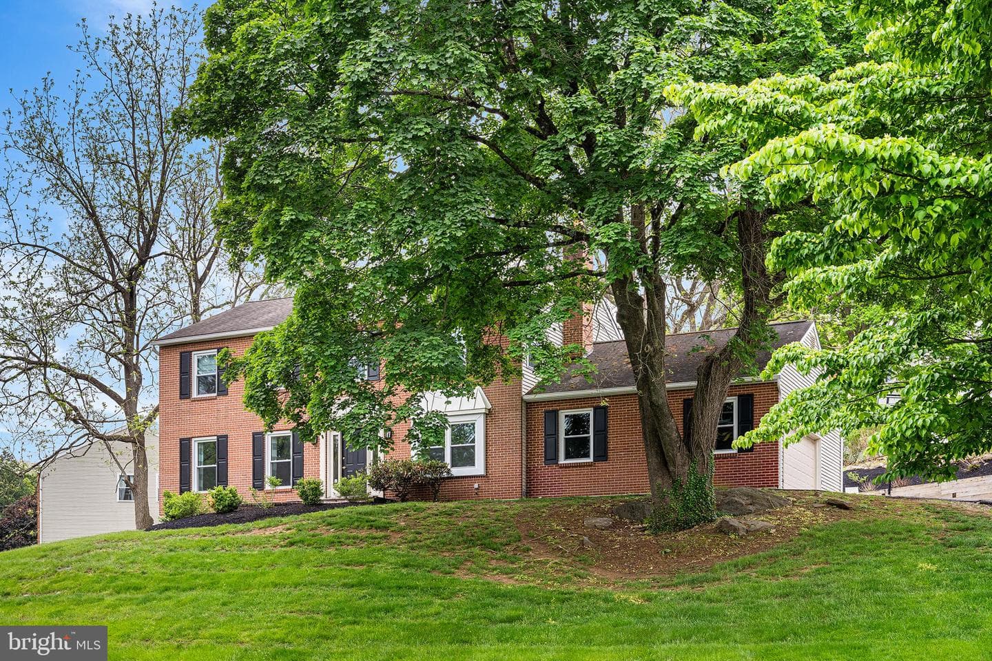 210 James Drive photo 34