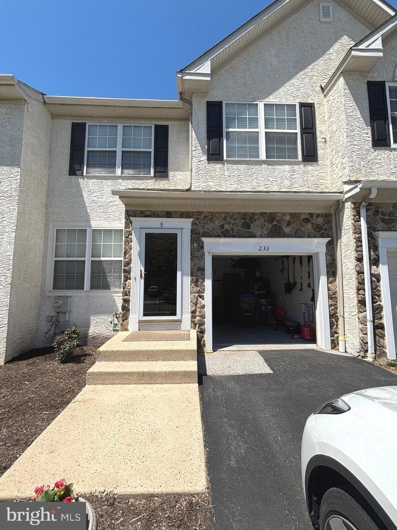 233 Tall Pines Drive photo 2