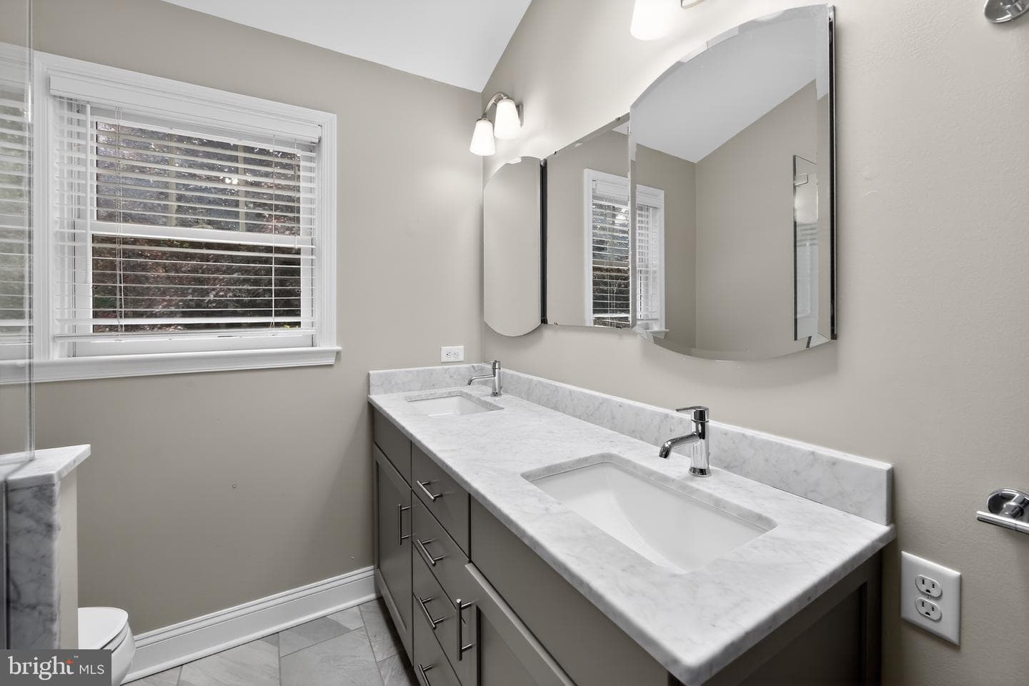 204 Shropshire Drive photo 18