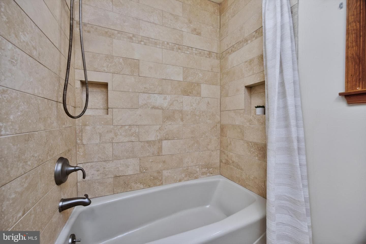 311 Moore Road photo 24