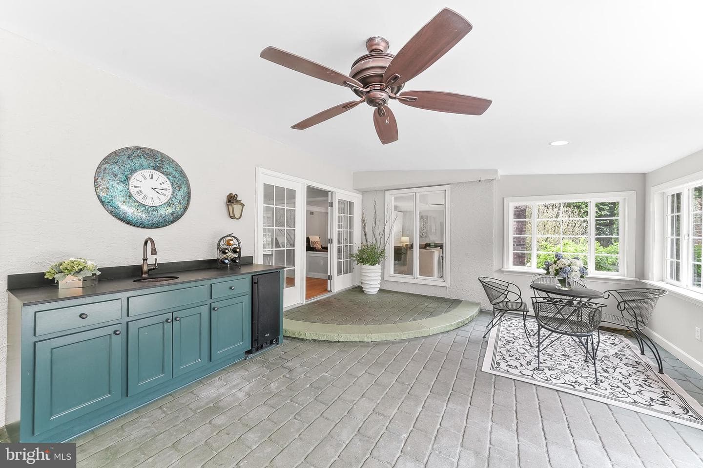 124 Round Hill Road photo 23