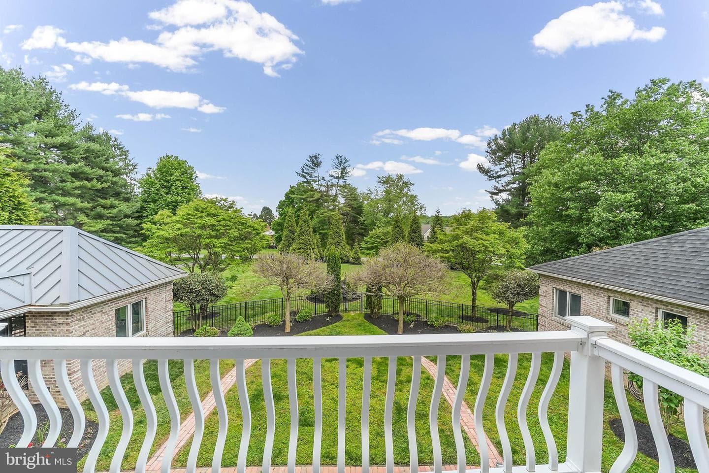 124 Round Hill Road photo 35