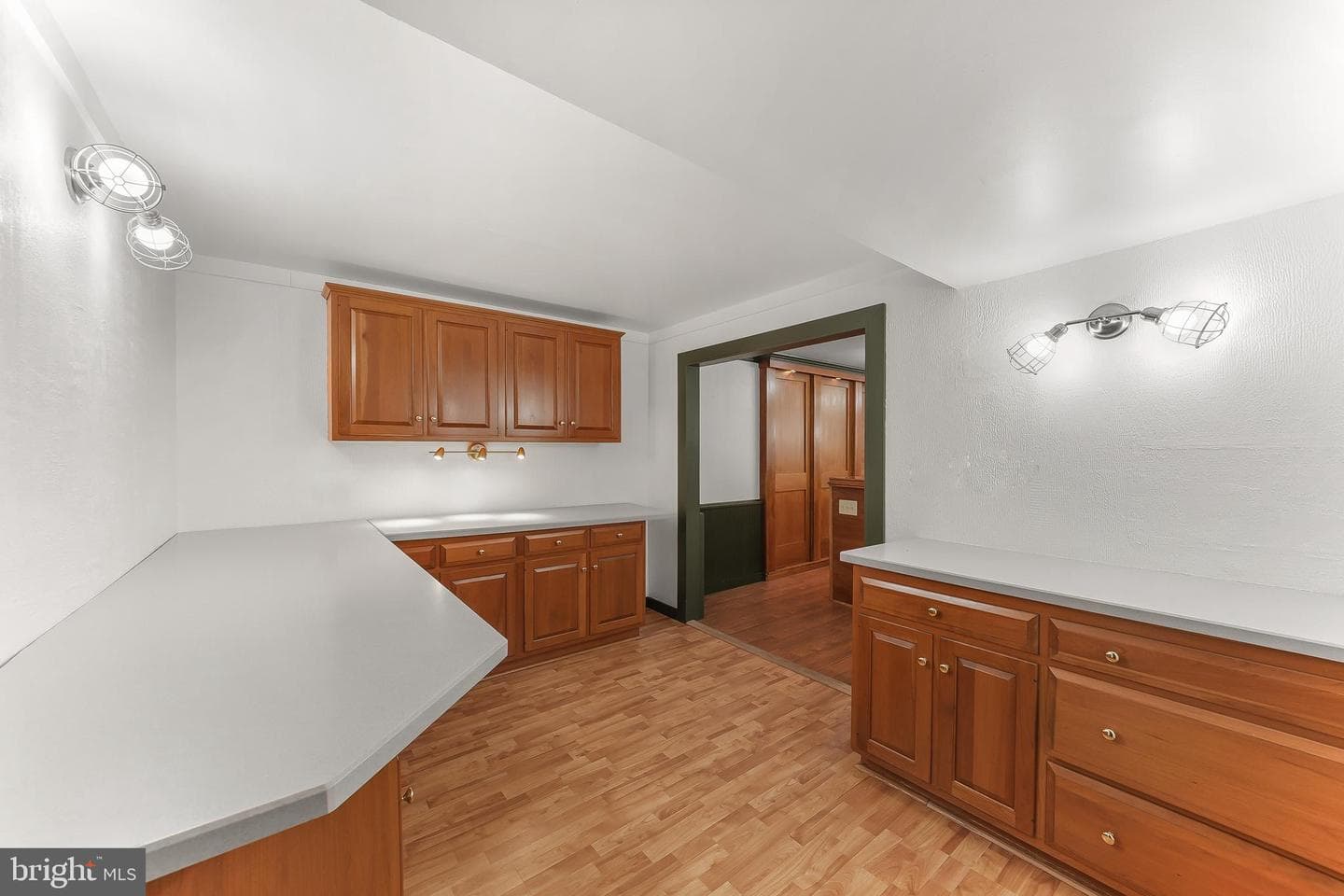 124 Round Hill Road photo 43