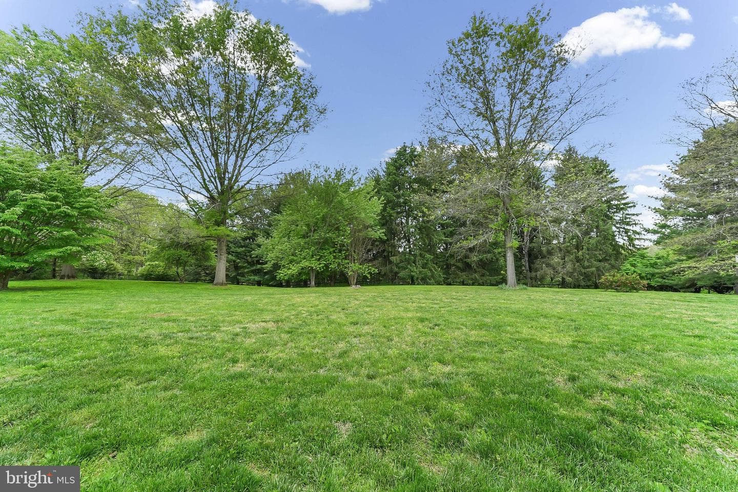 124 Round Hill Road photo 46