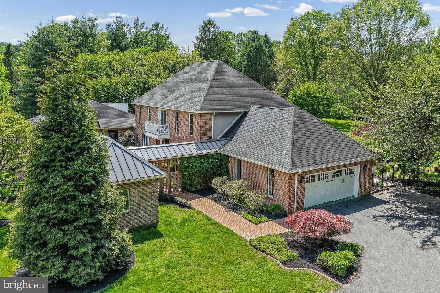 124 Round Hill Road photo 47