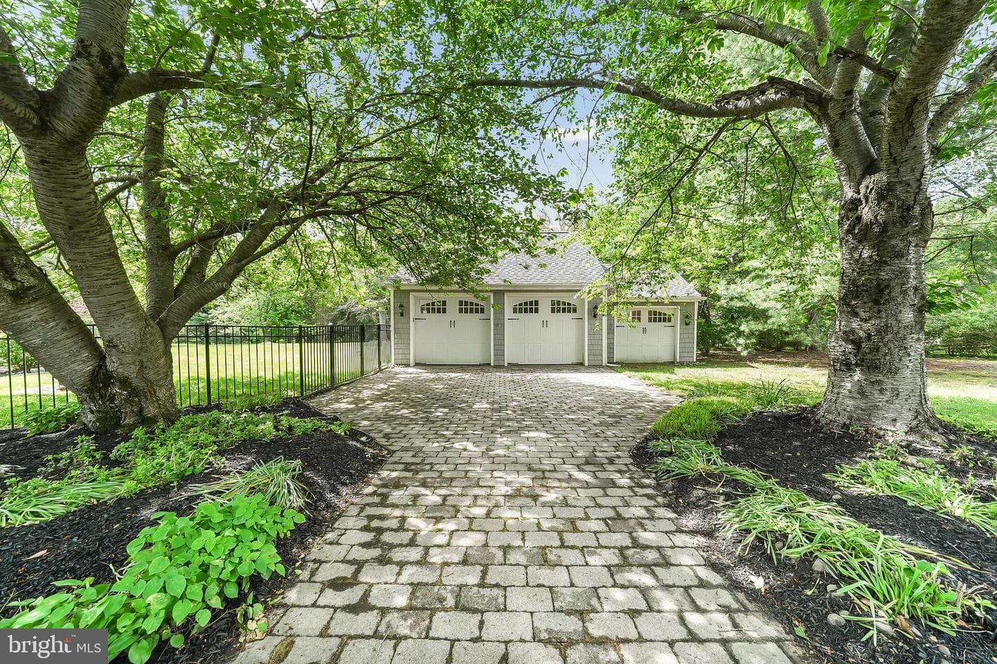 124 Round Hill Road photo 50