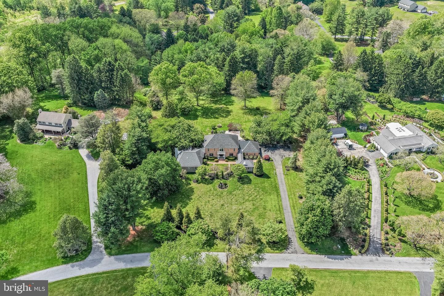 124 Round Hill Road photo 54