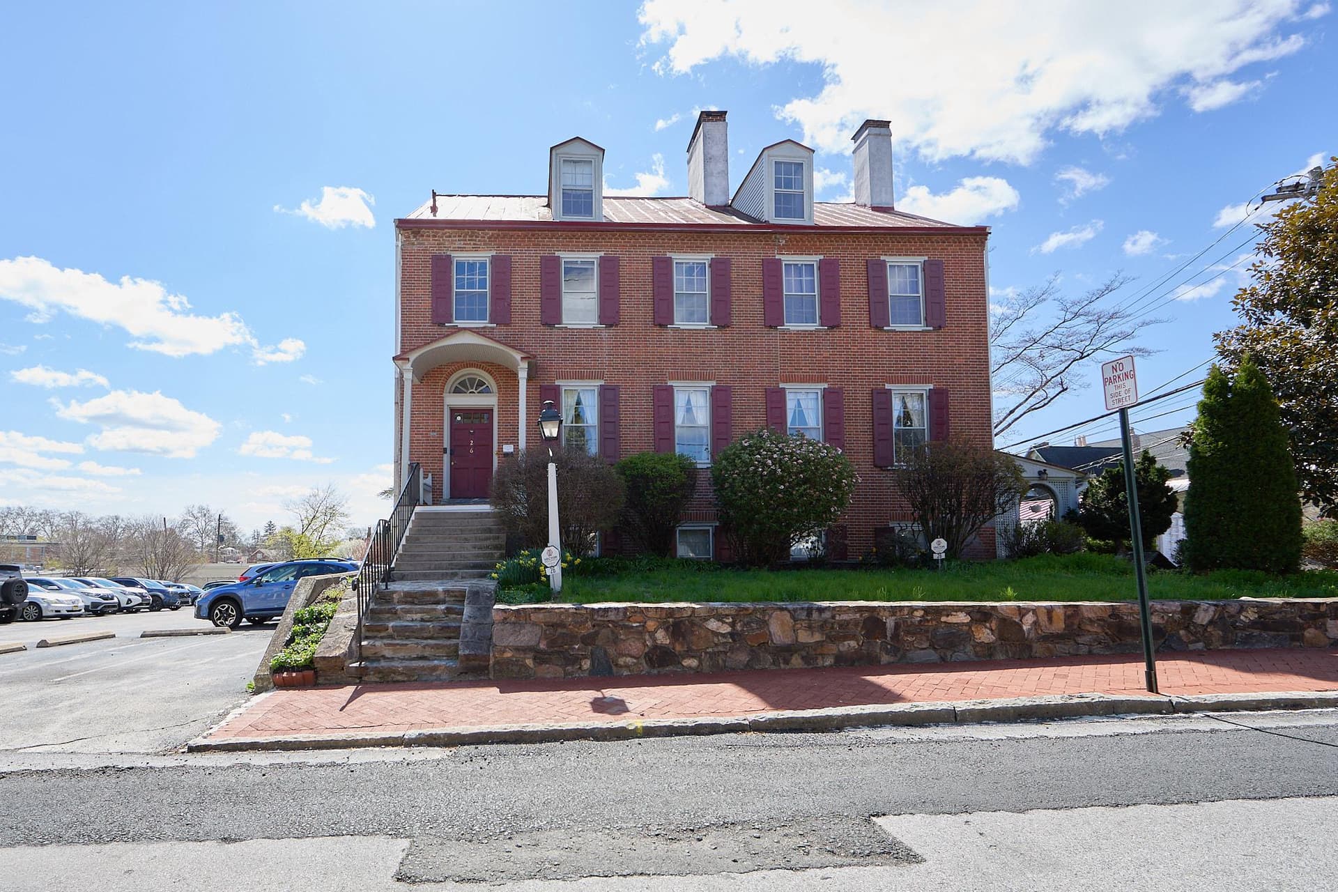 26 W Union Street photo 3