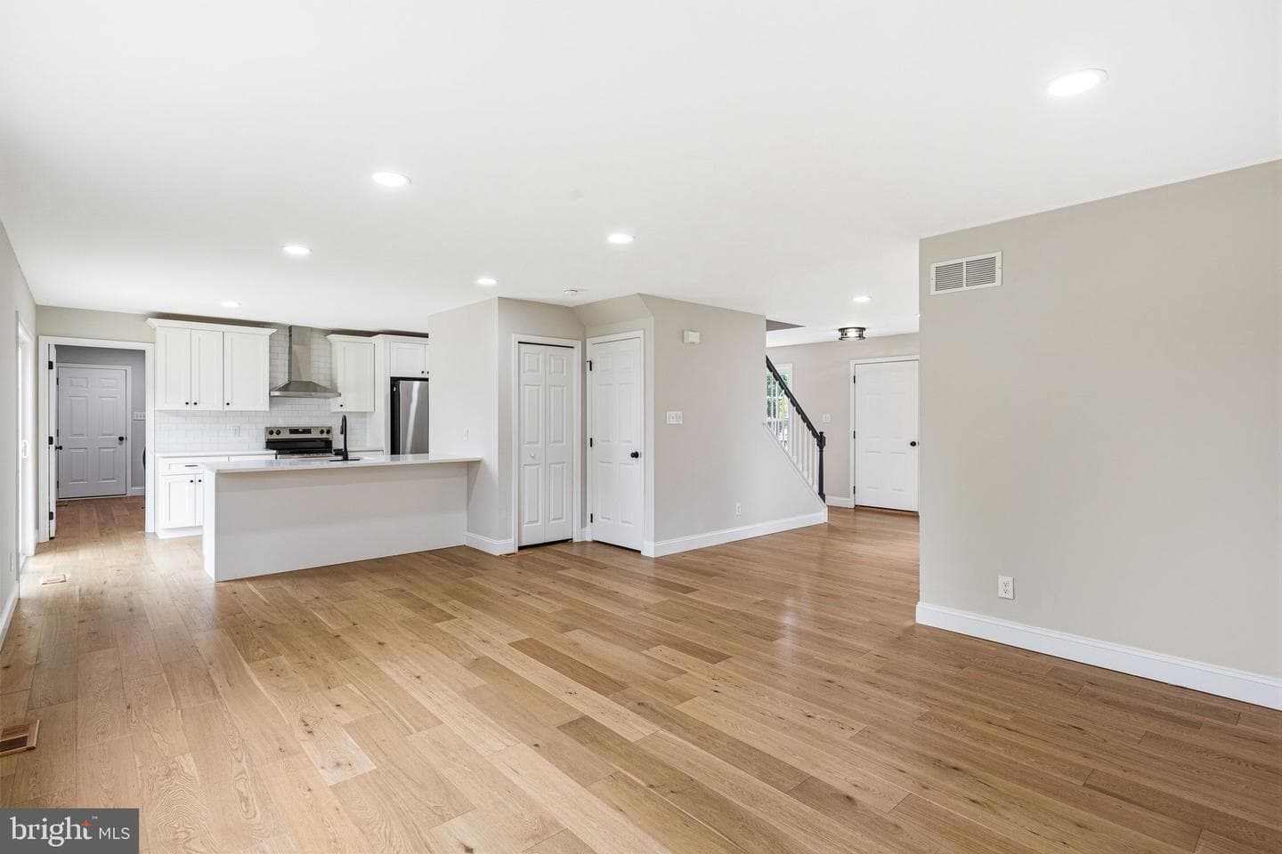 121 Cooper Lane photo 11