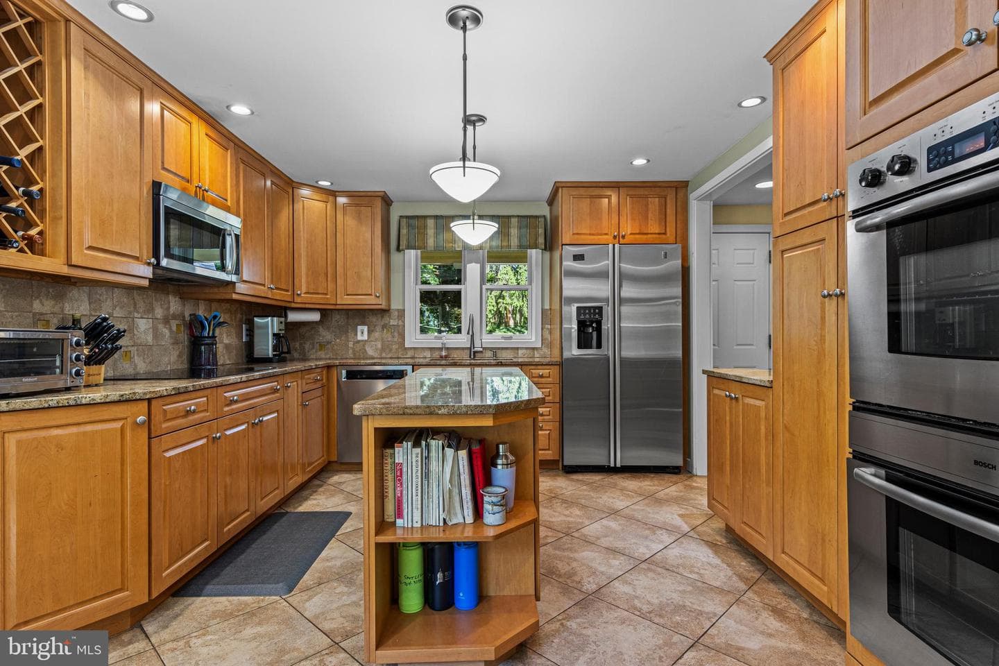 231 W Valley Road photo 30