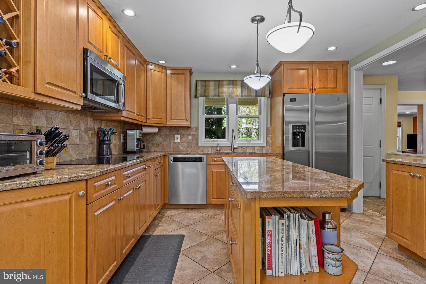 231 W Valley Road photo 32