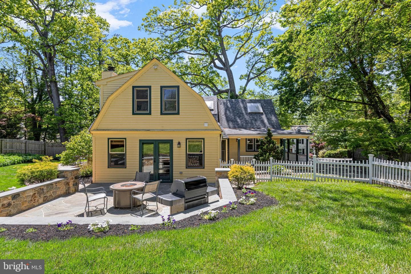 231 W Valley Road photo 6